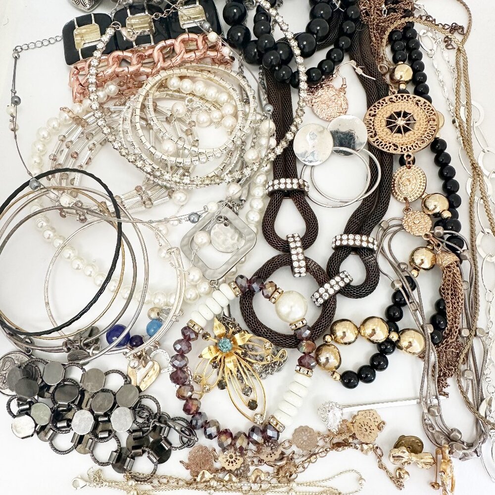 Black and white instant jewelry collection Lot of wearable jewelry 30+ pieces